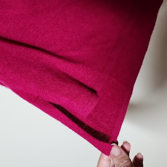 Elie Tahari Fushia 100 Cashmere V Neck Sweater Longline Quiet Luxury Large - Picture 9 of 10